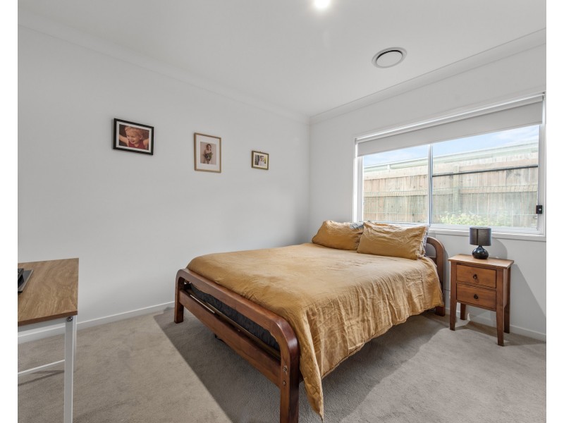 8 Aston Close, Brighton QLD 4017