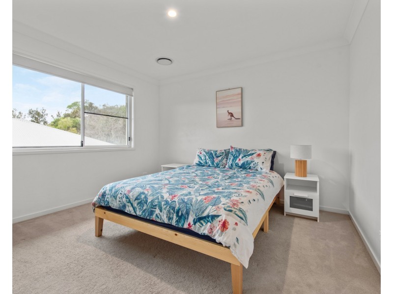 8 Aston Close, Brighton QLD 4017