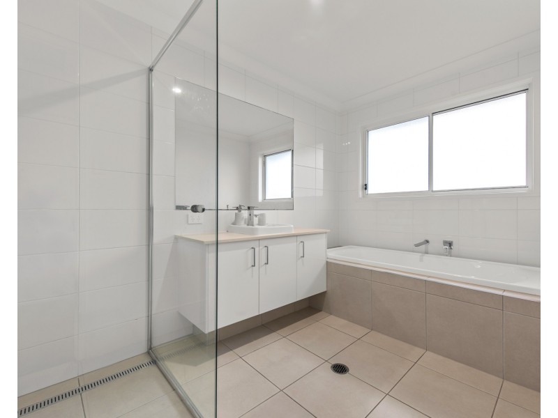 8 Aston Close, Brighton QLD 4017