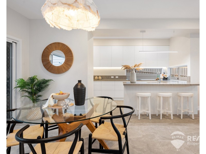 1/216 Rainbow Street, Sandgate QLD 4017