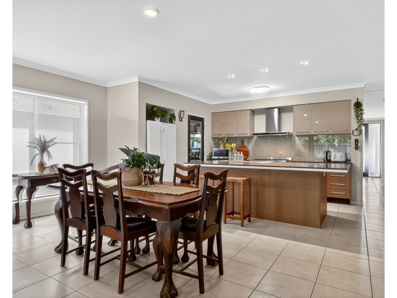 54 Denham Crescent, North Lakes QLD 4509