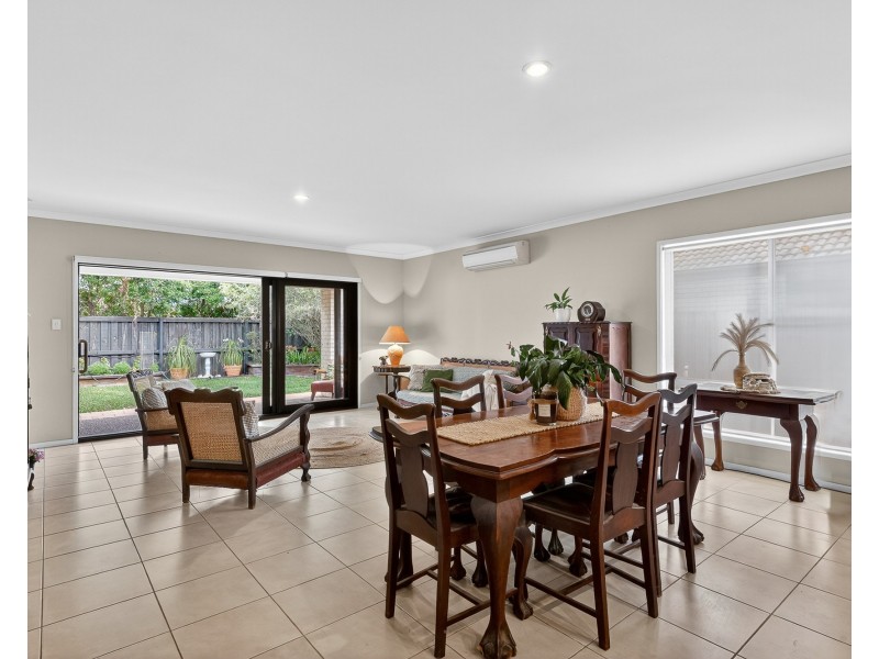 54 Denham Crescent, North Lakes QLD 4509