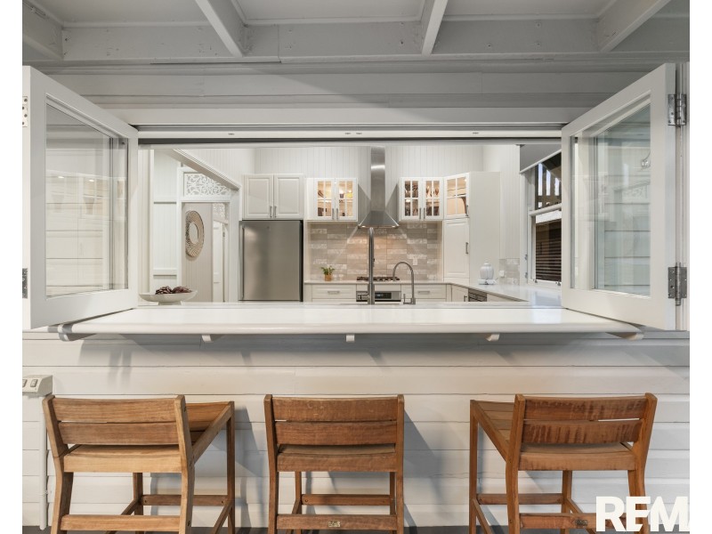 28 Kate Street, Shorncliffe QLD 4017