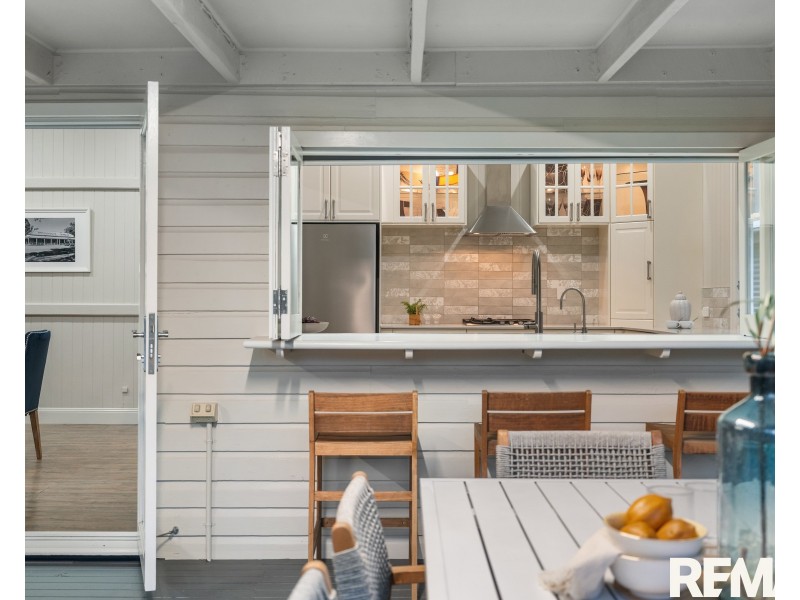 28 Kate Street, Shorncliffe QLD 4017