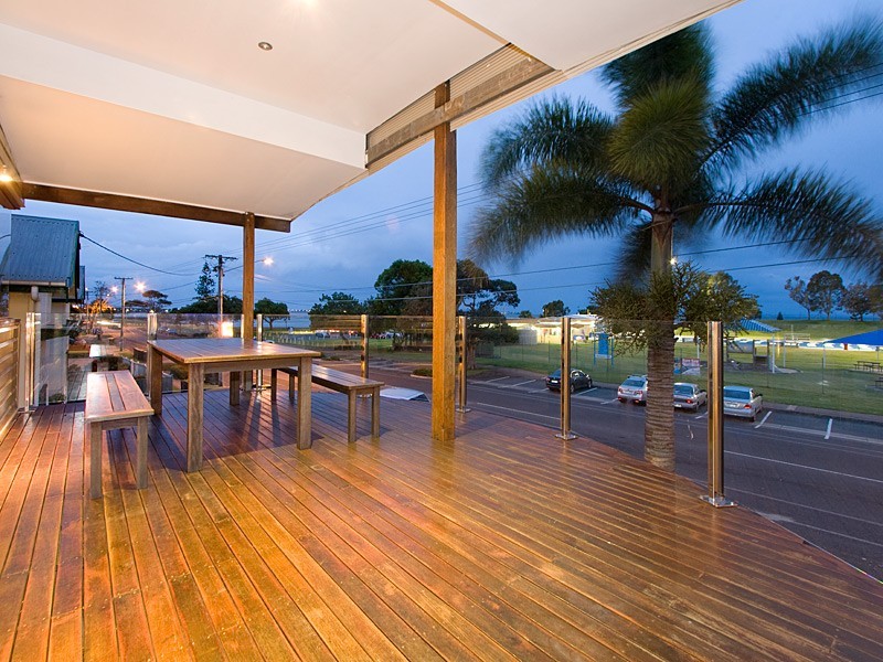 208 Flinders Parade, Sandgate QLD 4017