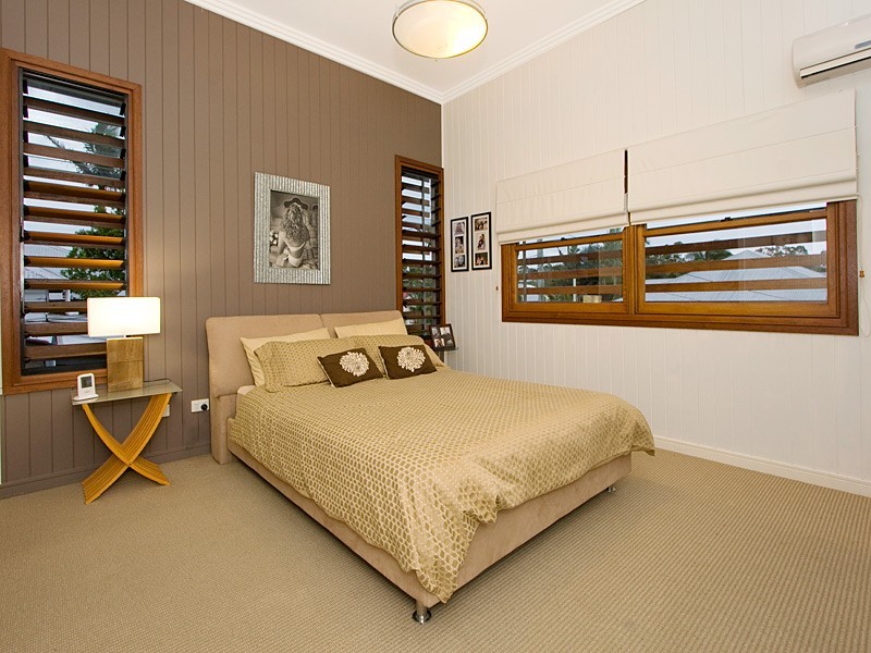 208 Flinders Parade, Sandgate QLD 4017