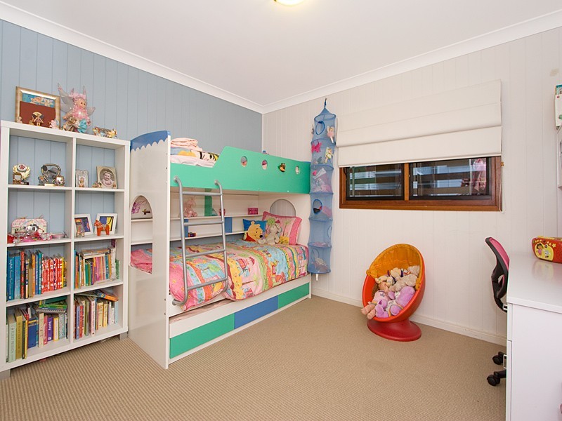 208 Flinders Parade, Sandgate QLD 4017