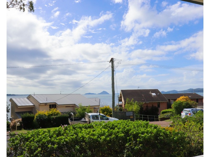 2/5 Mitchell Street, Soldiers Point NSW 2317