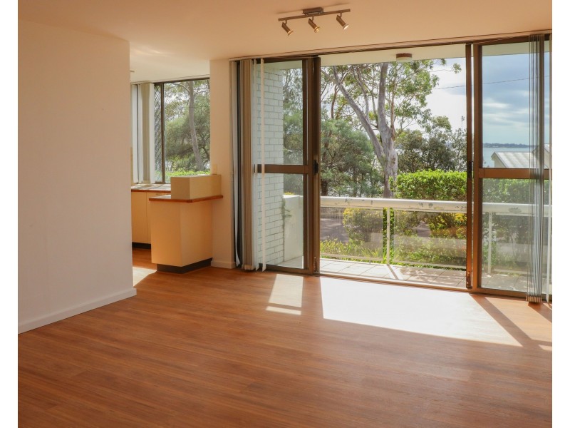 2/5 Mitchell Street, Soldiers Point NSW 2317