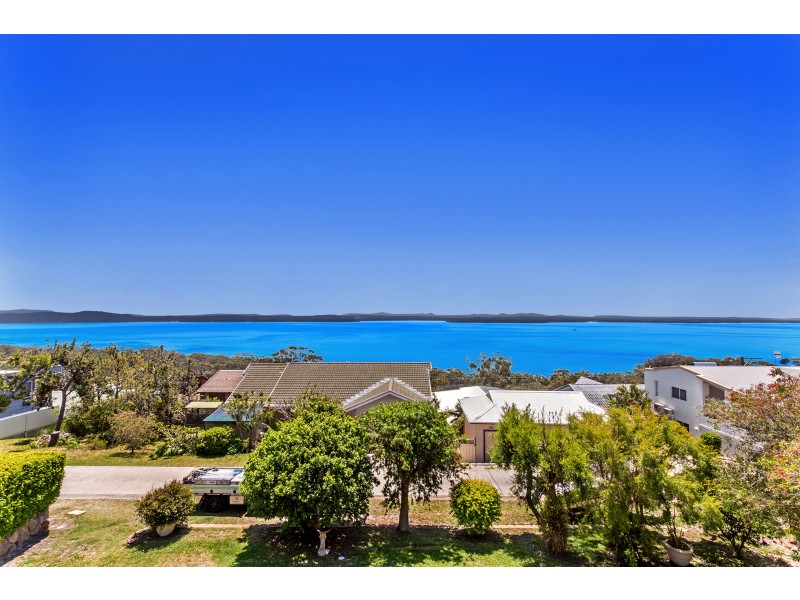 25 Canomii Close, Nelson Bay NSW 2315