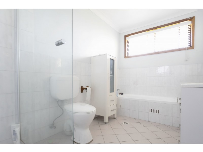 4B Essendene Road, Shoal Bay NSW 2315