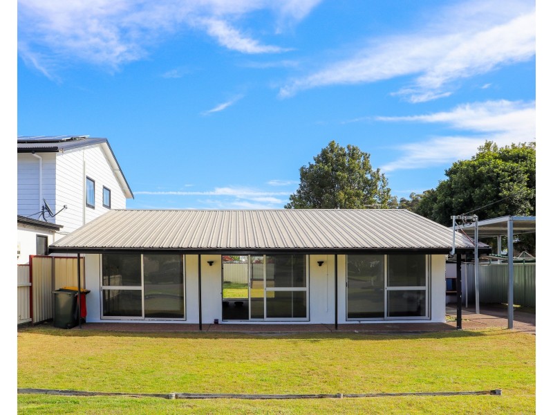 10 Elaine Avenue, Lemon Tree Passage NSW 2319