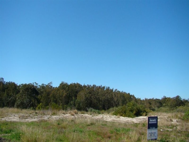 11 Sky Close, Taylors Beach NSW 2316