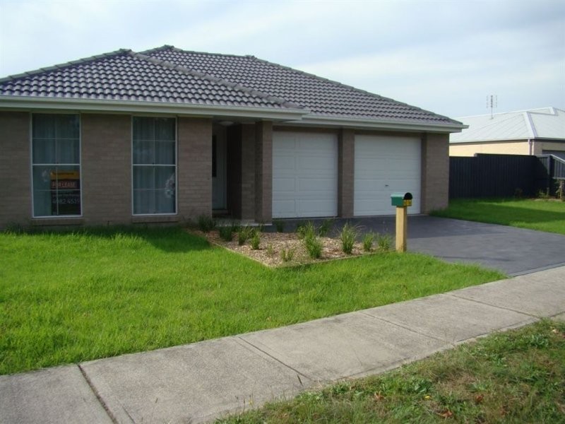 97B Pershing Place, Tanilba Bay NSW 2319
