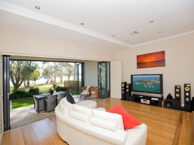 1/28-30 Cromarty Road, Soldiers Point NSW 2317