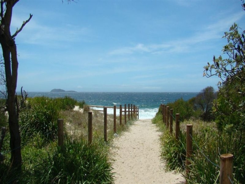 21 Ocean Beach Road, Shoal Bay NSW 2315