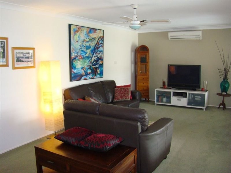 8 Hanson Avenue, Anna Bay NSW 2316