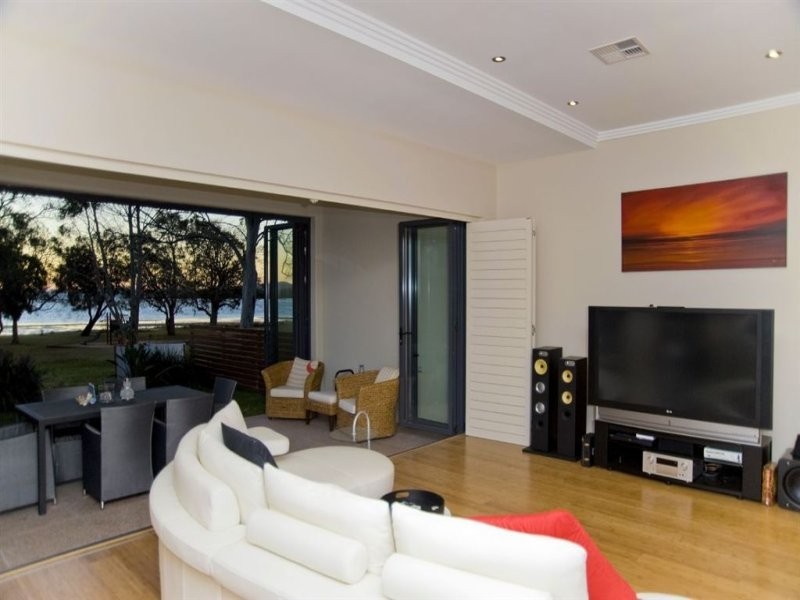1/28-30 Cromarty Road, Soldiers Point NSW 2317