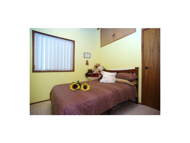 8 Lyndel Close, Soldiers Point NSW 2317