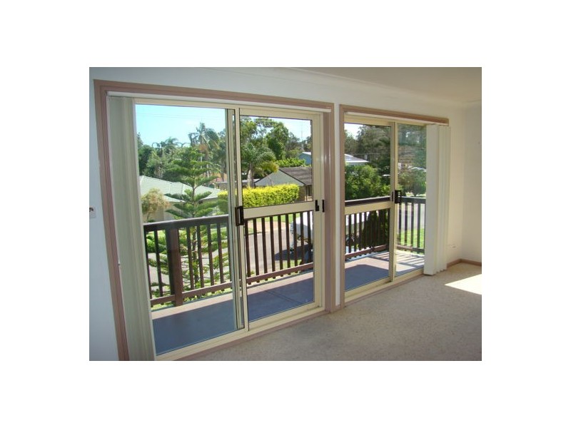 8 Hutcheson Avenue, Soldiers Point NSW 2317