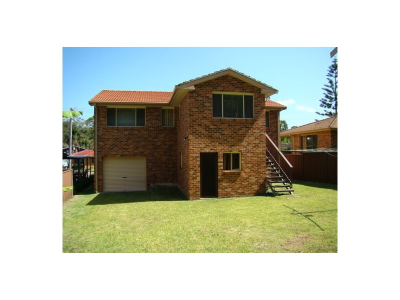 8 Hutcheson Avenue, Soldiers Point NSW 2317