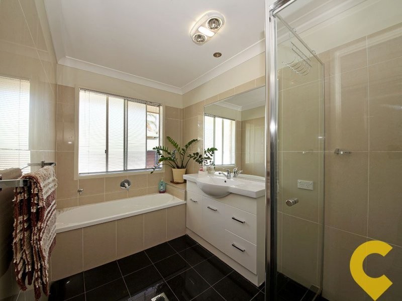 4 Lucas St, Scarborough QLD 4020