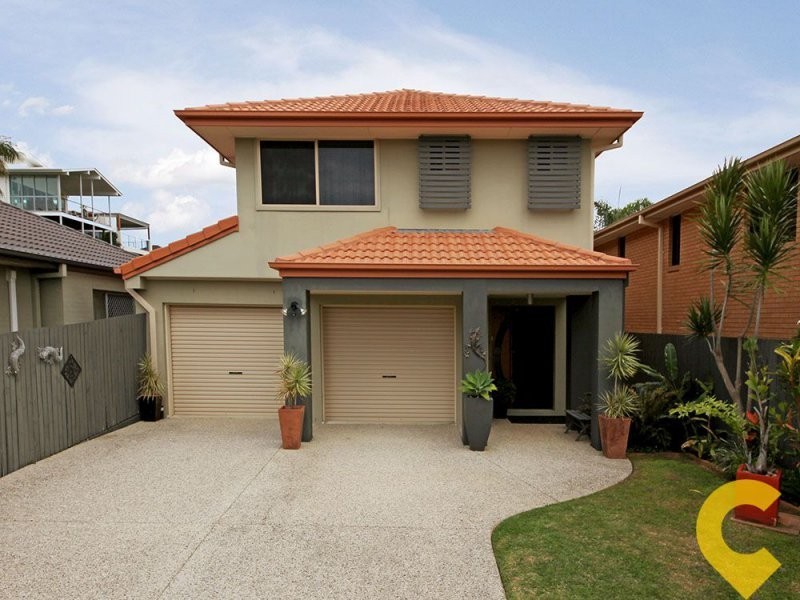 41 Palmtree Avenue, Scarborough QLD 4020