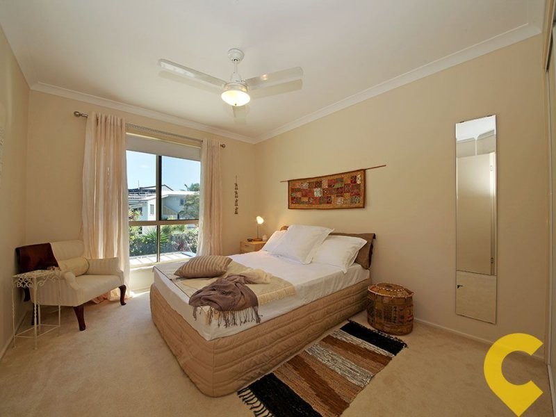 41 Palmtree Avenue, Scarborough QLD 4020