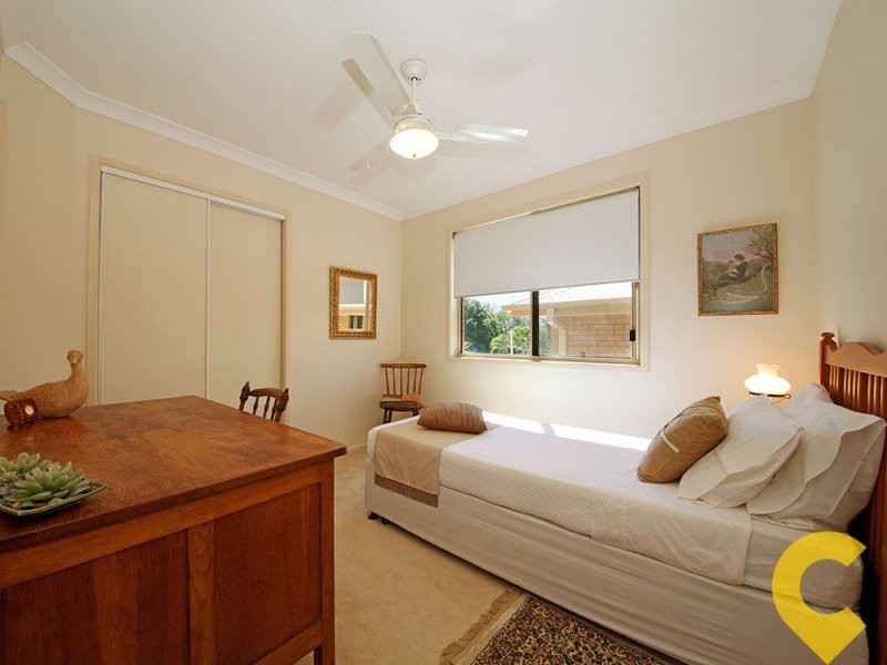 41 Palmtree Avenue, Scarborough QLD 4020