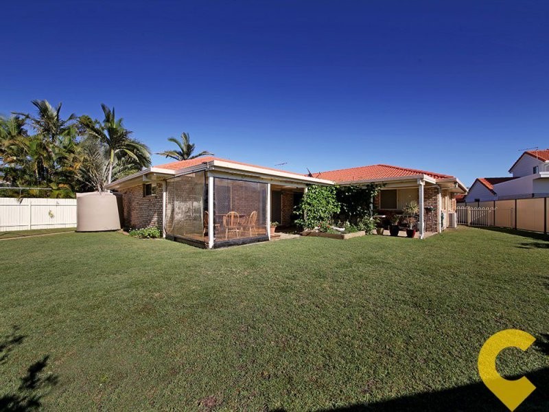 11 Columbia Court, Newport QLD 4020