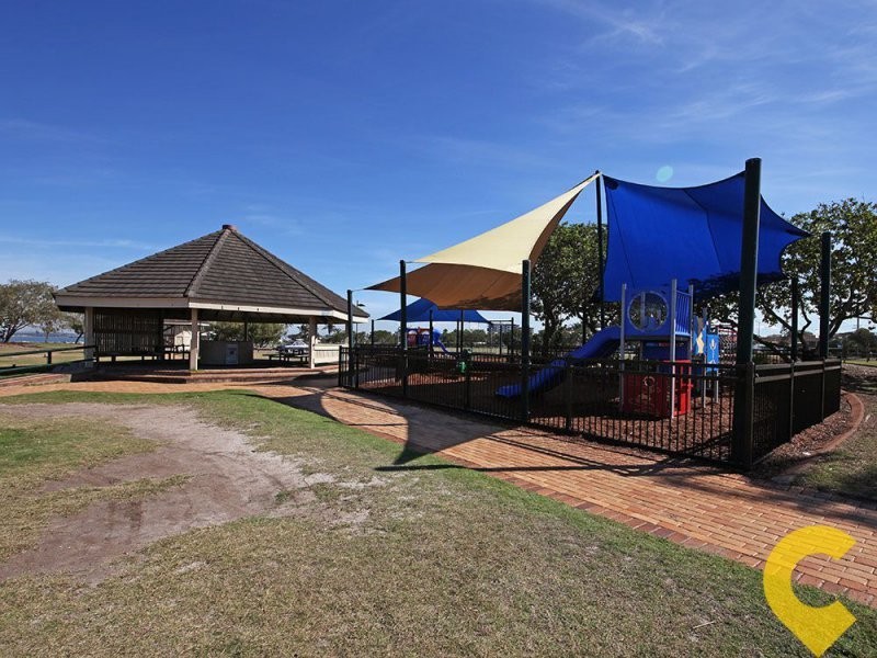 4/14 Yacht Street, Clontarf QLD 4019