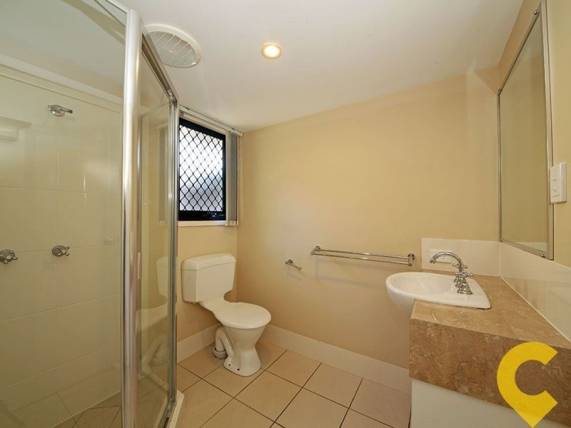 3/5-7 Bramble St, Woody Point QLD 4019