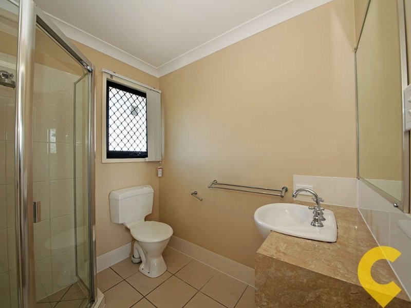 3/5-7 Bramble St, Woody Point QLD 4019