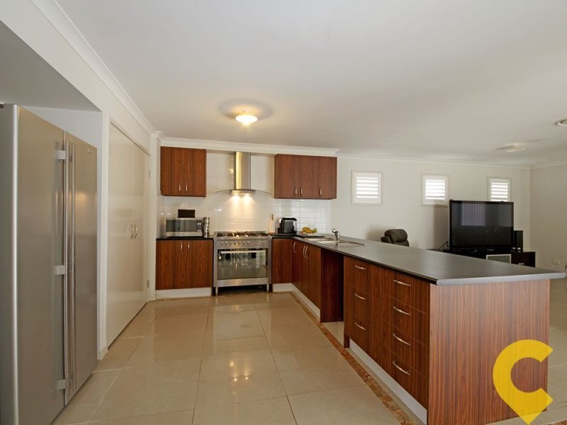 33 Longland Street, Redcliffe QLD 4020