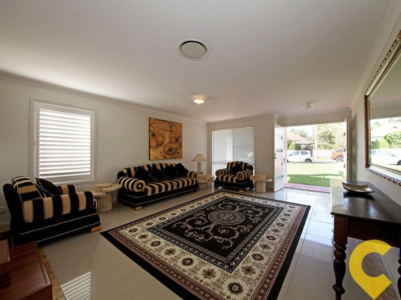 33 Longland Street, Redcliffe QLD 4020