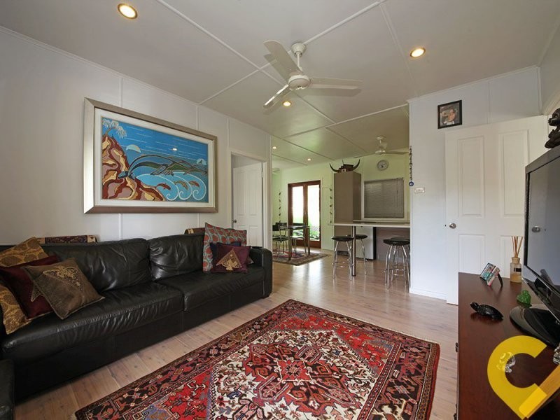 9 Cathie Street, Clontarf QLD 4019