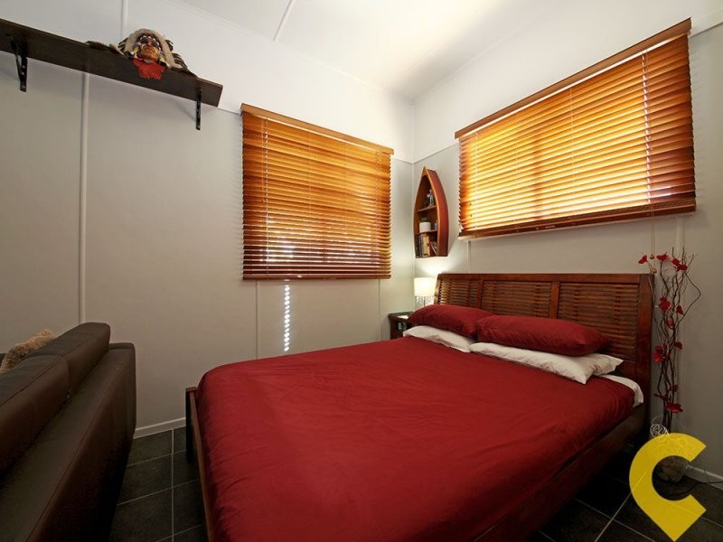 9 Cathie Street, Clontarf QLD 4019