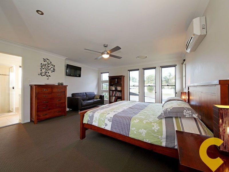 111 Oxley Avenue, Woody Point QLD 4019