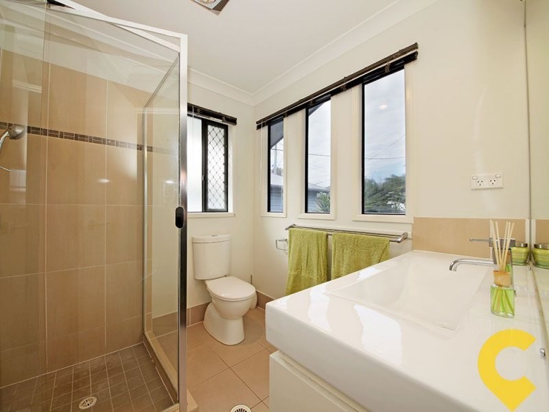 111 Oxley Avenue, Woody Point QLD 4019