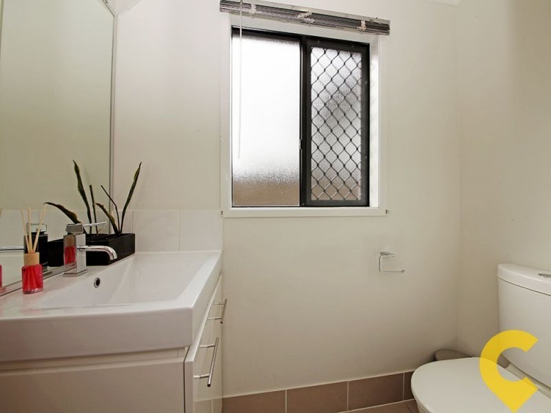 111 Oxley Avenue, Woody Point QLD 4019