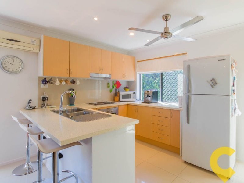 2/17 Lady Bowen Pde, Rothwell QLD 4022