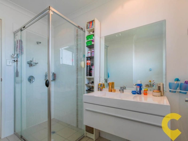 2/17 Lady Bowen Pde, Rothwell QLD 4022