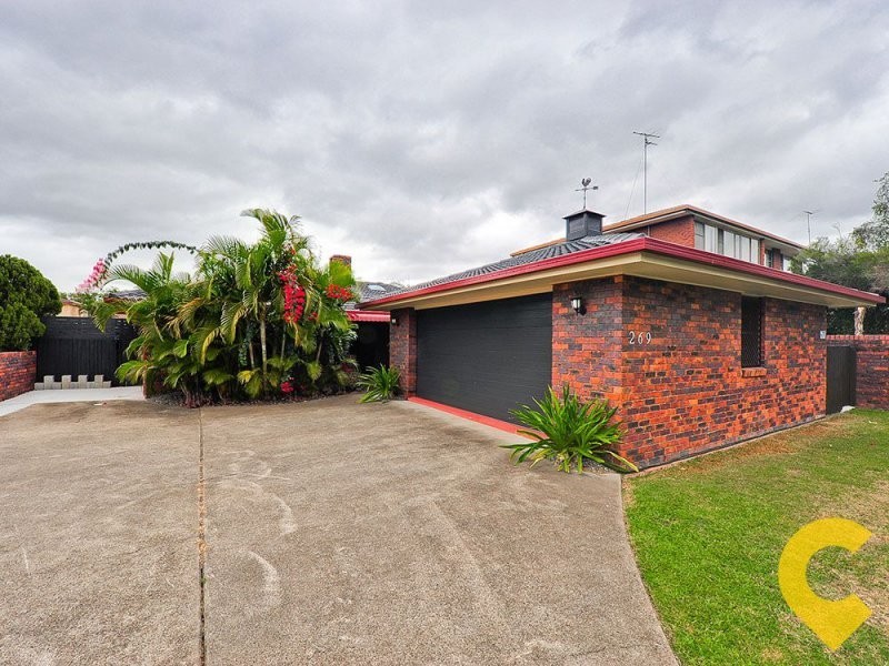 269 Winstanley Street, Carindale QLD 4152
