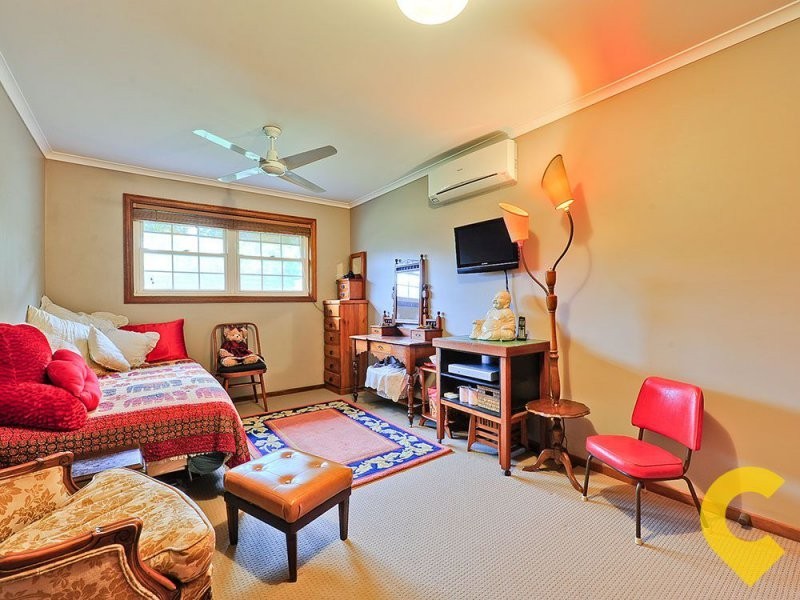 269 Winstanley Street, Carindale QLD 4152