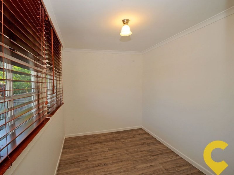 18 Donald Street, Woody Point QLD 4019
