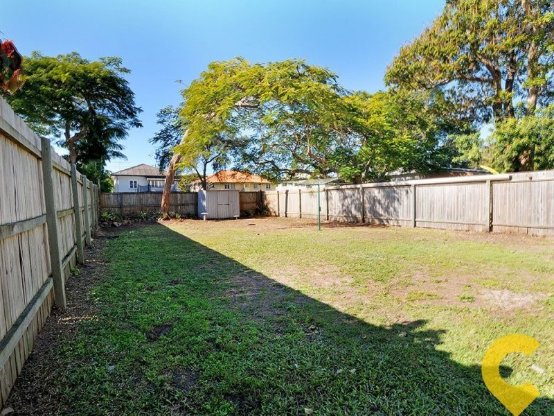 18 Donald Street, Woody Point QLD 4019