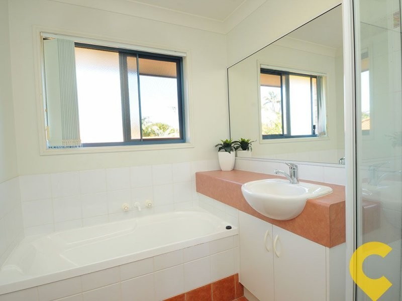 186 Scarborough Road, Scarborough QLD 4020