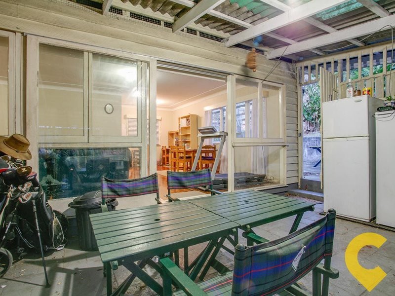 10 Alcester Street, Grange QLD 4051