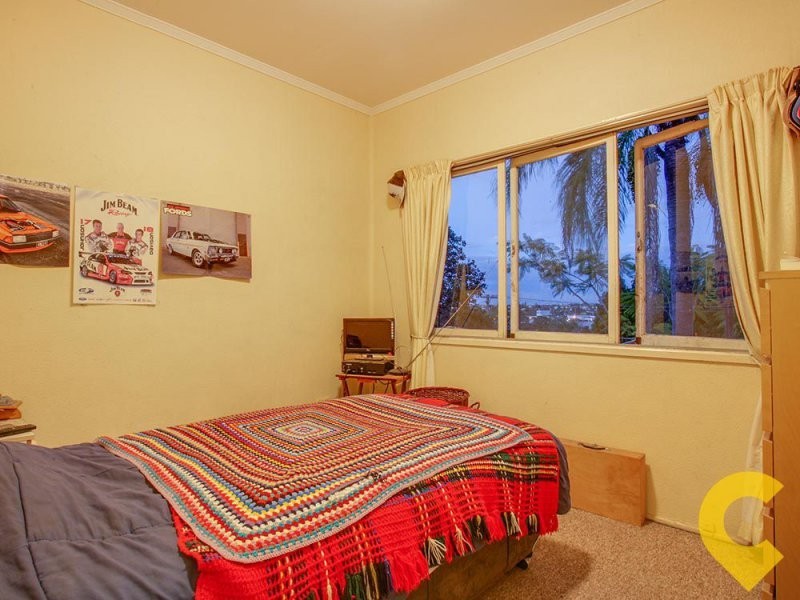 10 Alcester Street, Grange QLD 4051