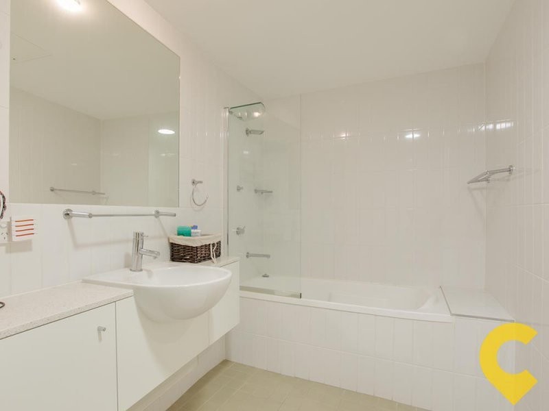 1/146 Prince Edward Parade, Scarborough QLD 4020